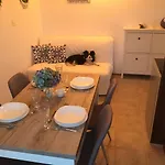 Boba's House דירה