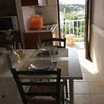 Boba's House Apartman Sutivan