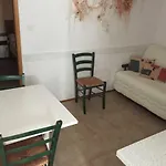 Boba's House Apartman Sutivan